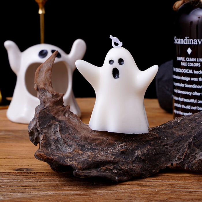 Spooky Halloween Scented Candle - Image 6