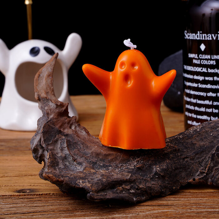 Spooky Halloween Scented Candle - Image 2