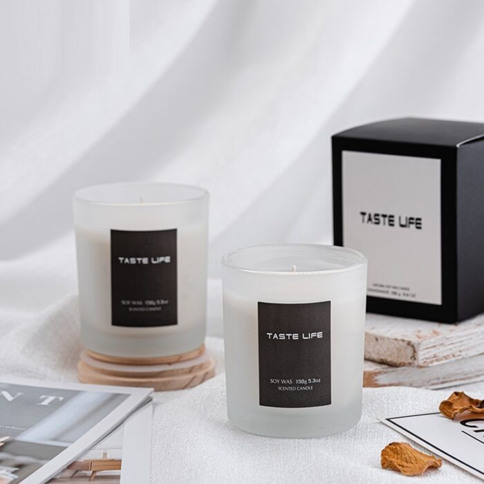 Smokeless Handmade Soy Wax Scented Candle With Clear Wooden Cover - Image 4