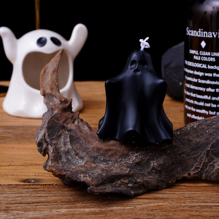 Spooky Halloween Scented Candle - Image 4